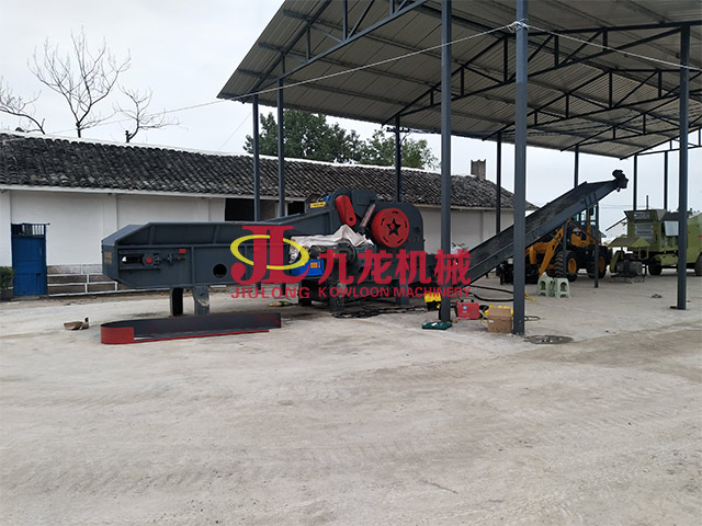 綿陽玉米秸稈粉碎現(xiàn)場(chǎng)